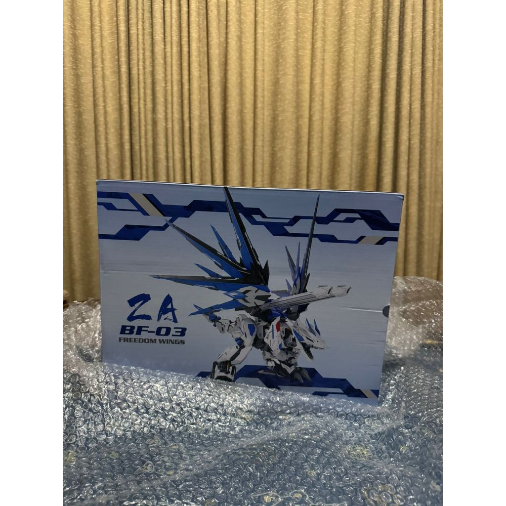 Supernova ZA BF-03 1/72 Zoid Berserk Fuhrer Freedom Wing Model kit - Mokit Gundam