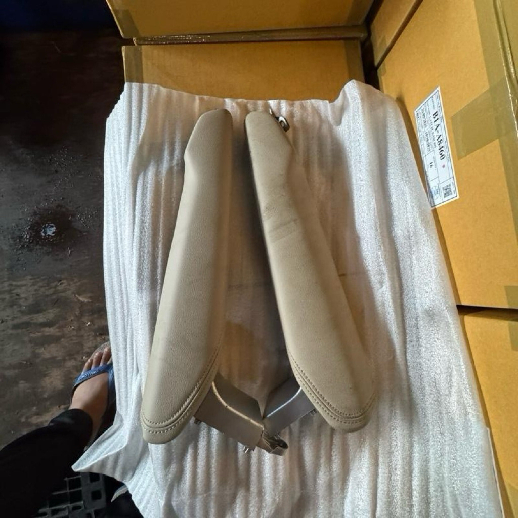 Softpad Console bok Tengah All new Pajero 2022-2025