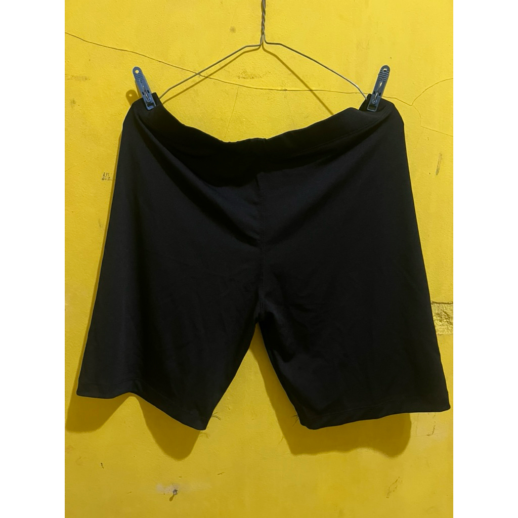 Preloved Celana Basic Hitam Dalaman Rok Wanita Bigsize