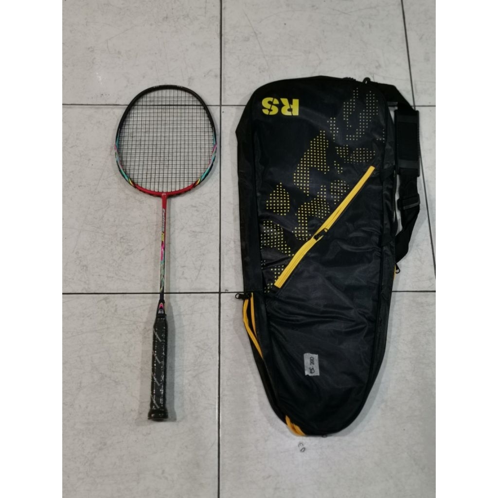 Raket bulutangkis RS Estima 200