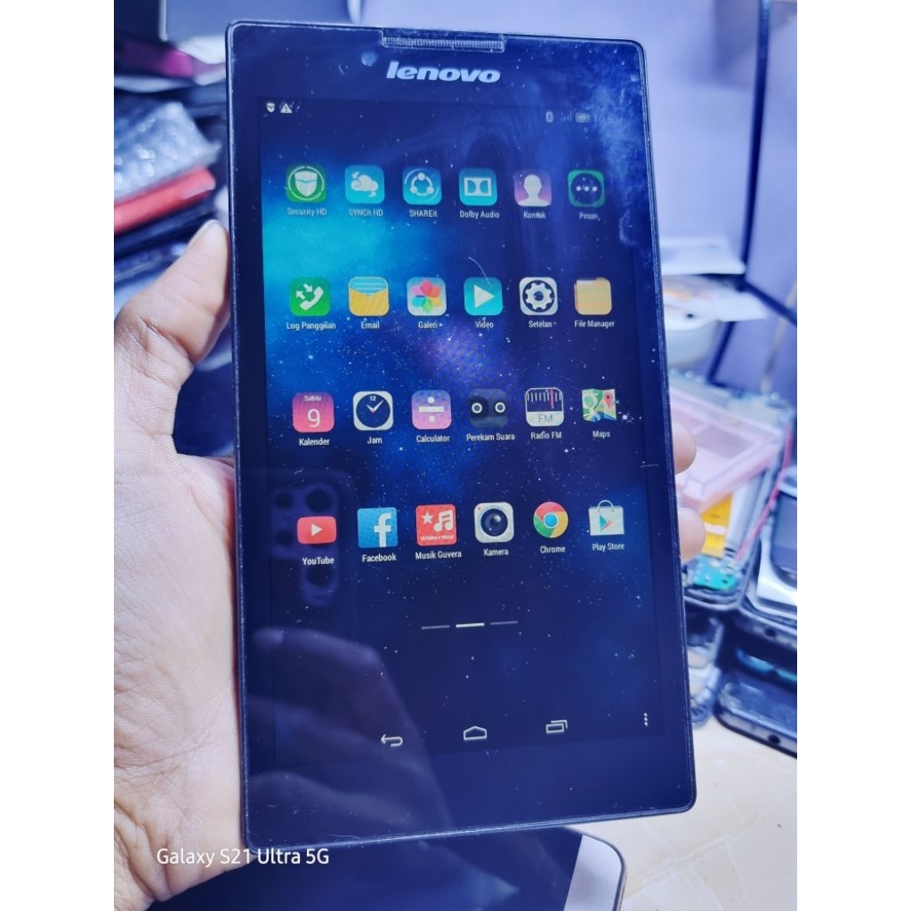 Unit Tablet Lenovo Tab 2 A7-30HC 1/8GB 3G Normal Siap Pakai