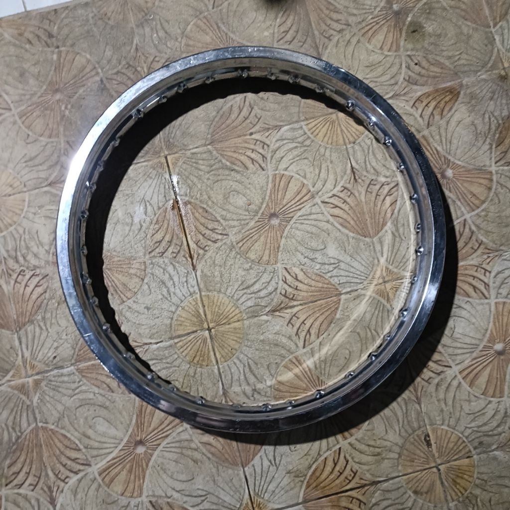ring takasago japan ring 18/185 croem(modelan did)