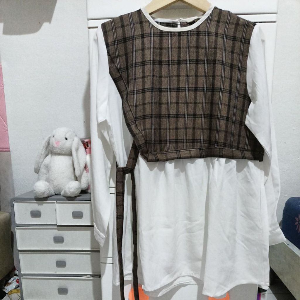 Like New Blouse Jumbo Brand Ramayana STORY OF LILY XL