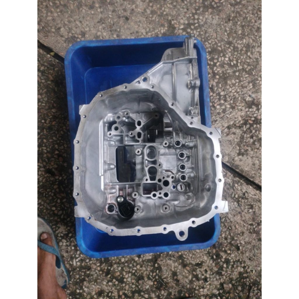 HOUSING TRANSMISI MATIC TENGAH TOYOTA RAIZE ROCKY ORIGINAL