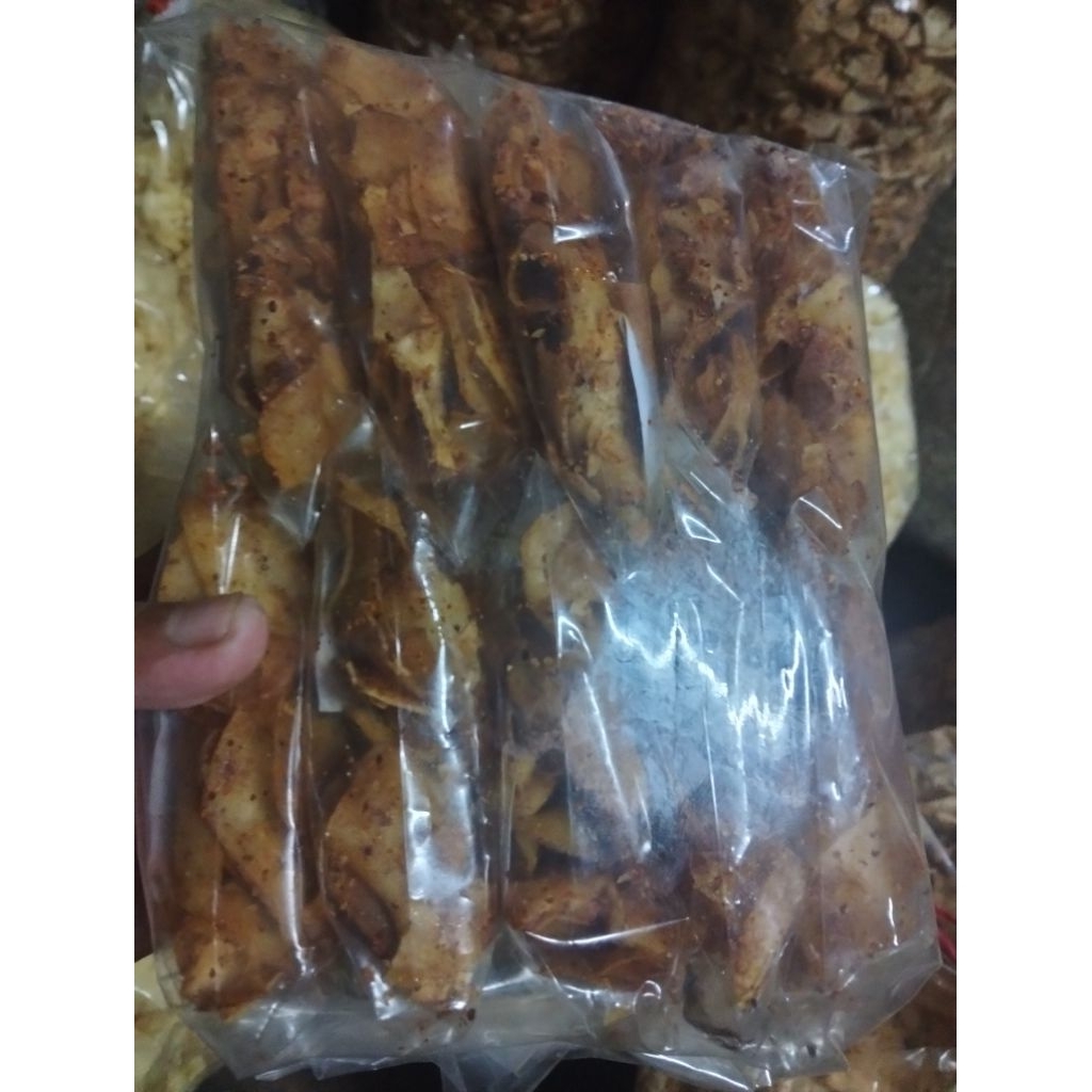 Keripik pedas RIKI Kemasan kecil-kecil