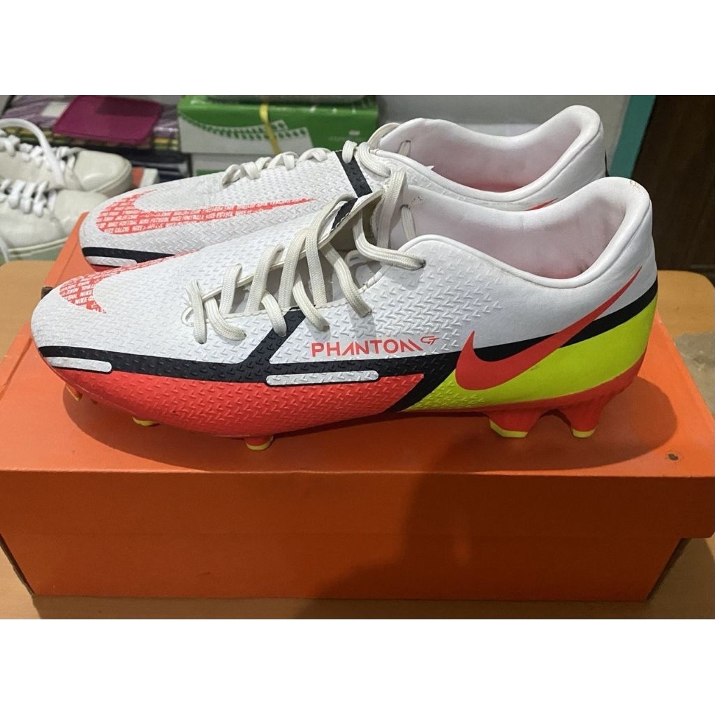 Sepatu Bola Nike Phantom GT2 academy FG/MG original second