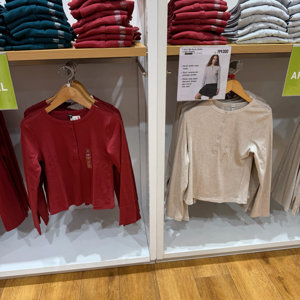 kaos rib kerah henley lengan panjang uniqlo