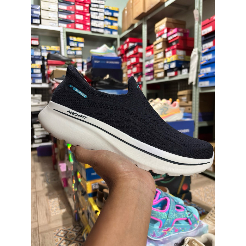 Skechers slip in GO WALK ARCH FIT N JOY DALE navy