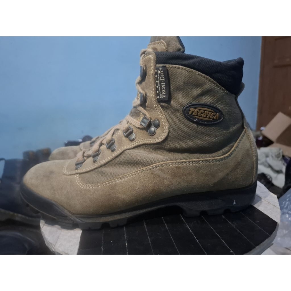 Sepatu Boots Second Tecnica Size 45 Tapak Vibram