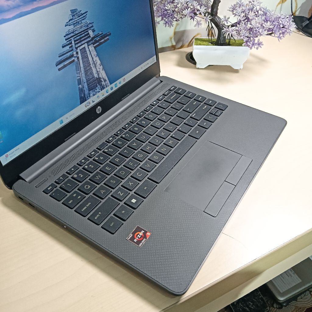 HP 245-G9 RYZEN 5-5625U
