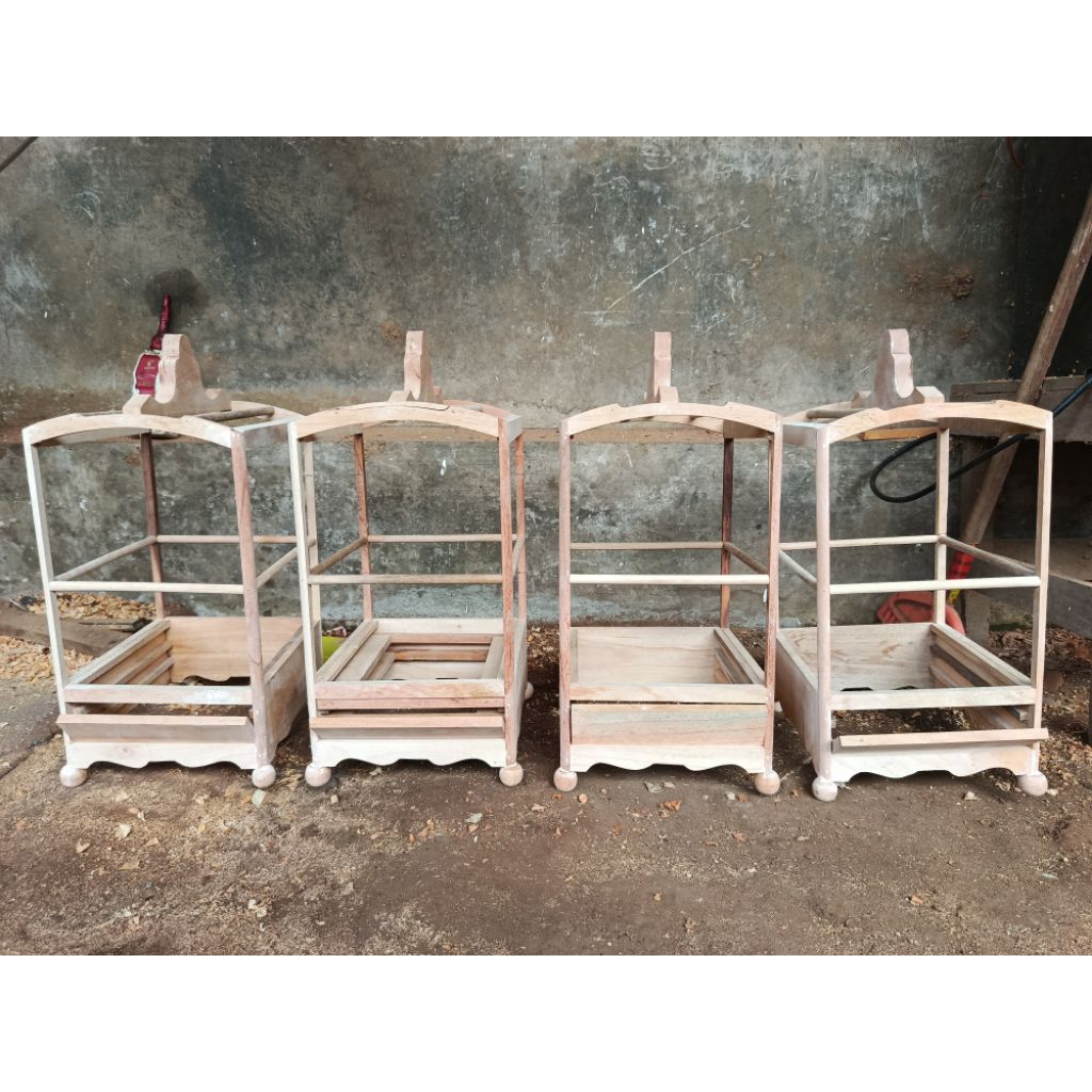 Sangkar burung kecil mentahan