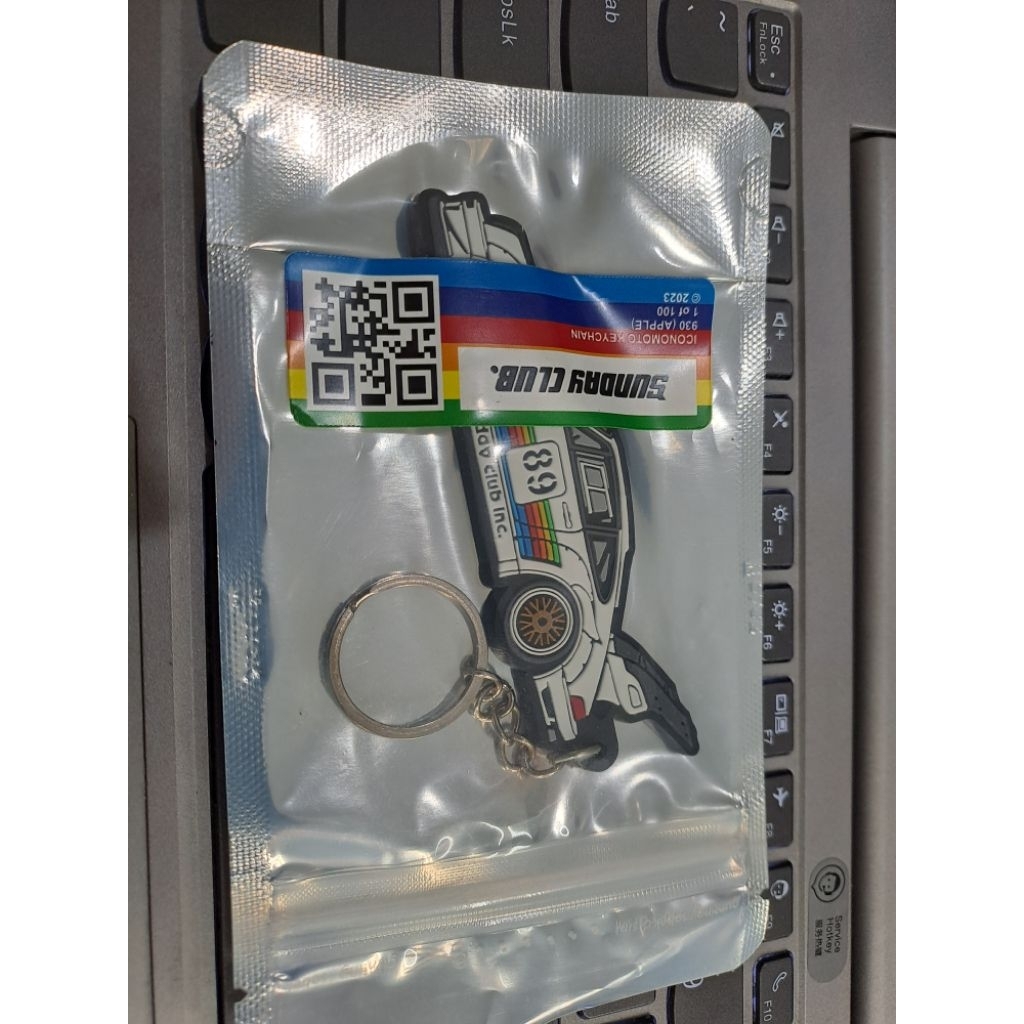 Sunday Club - Keychain Porsche Apple