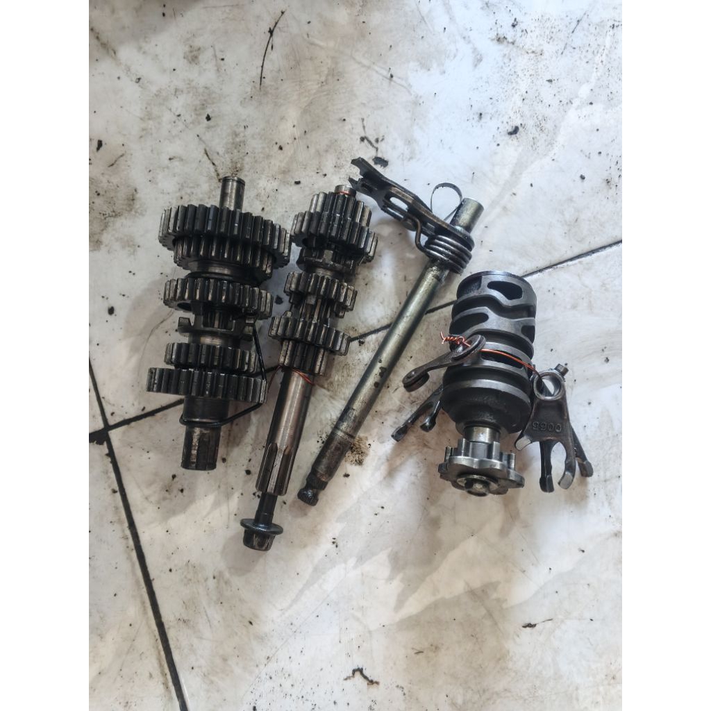 gigi transmisi rasio klx 150