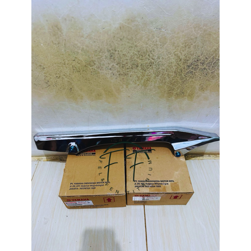 TUTUP RANTAI RX KING/SCORPIO Z CHROME