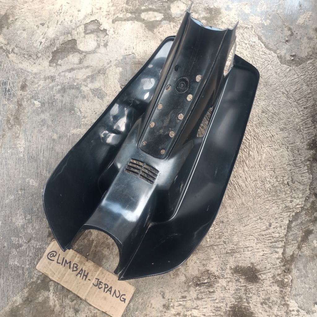 Sayap legshild tengah tebeng Honda astrea prima black edition hitam GN5 original second