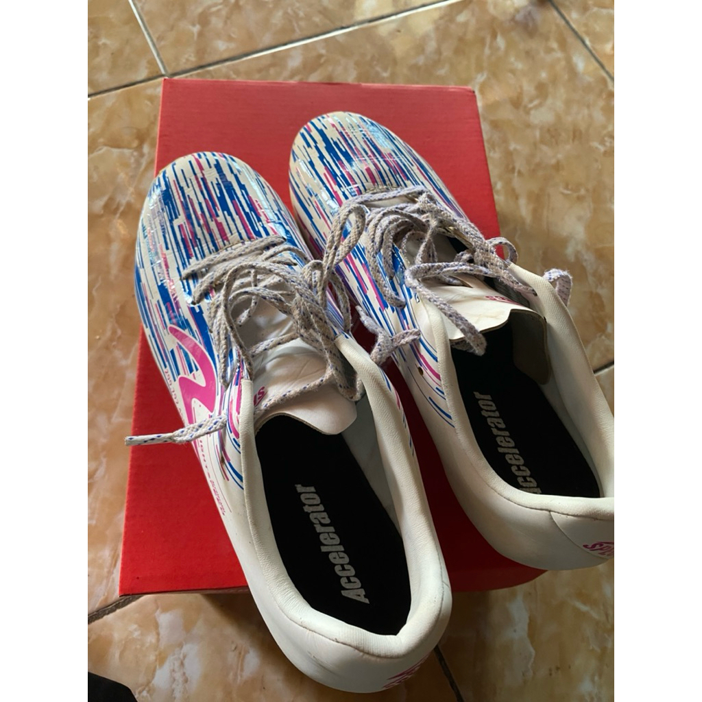 sepatu bola ls reborn uk 39