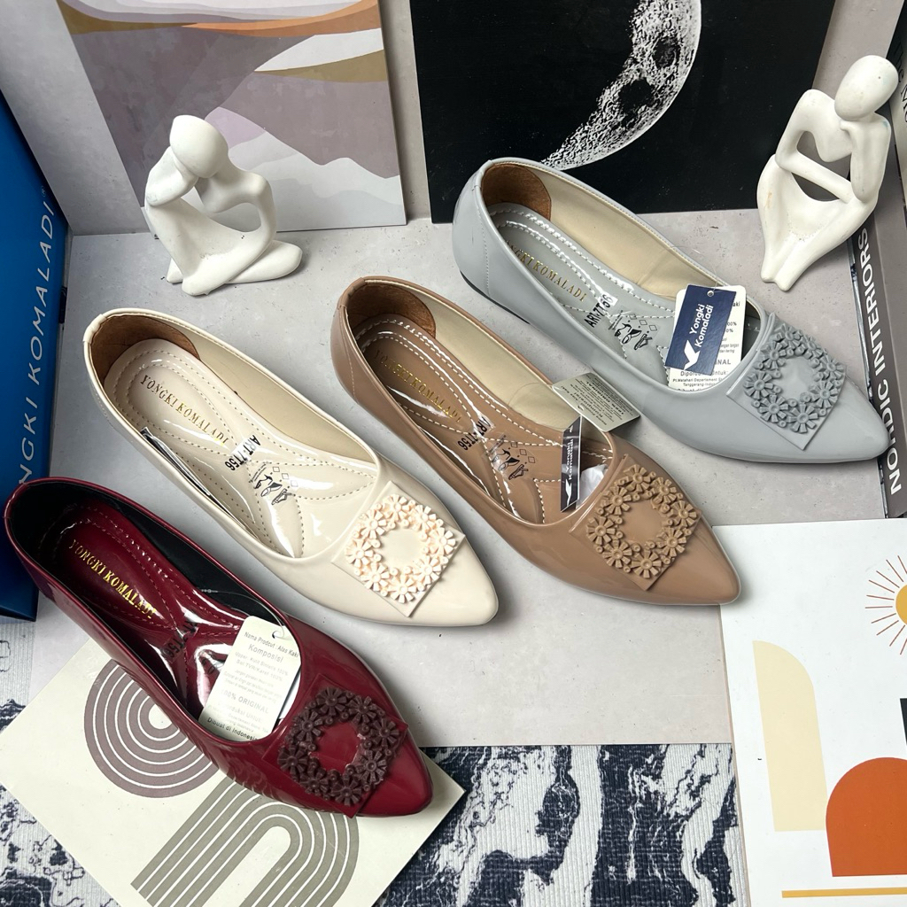 Sepatu Kerja Flatshoes Wanita Branded Ujung Lancip