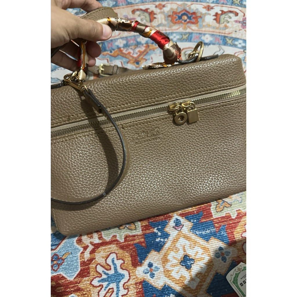 Tas selempang mocca