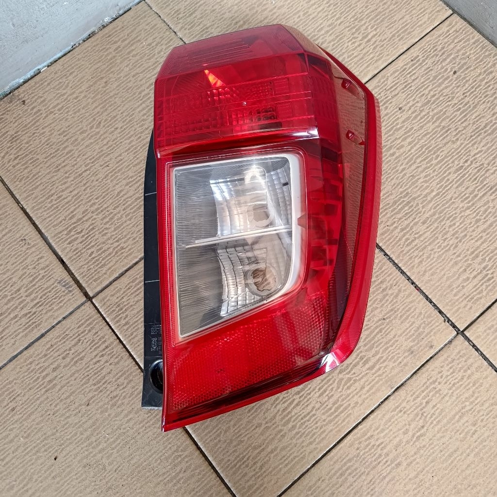 STOPLAMP SIGRA CALYA ORIGINAL SCOND lampu belakang sigra calya original bekas