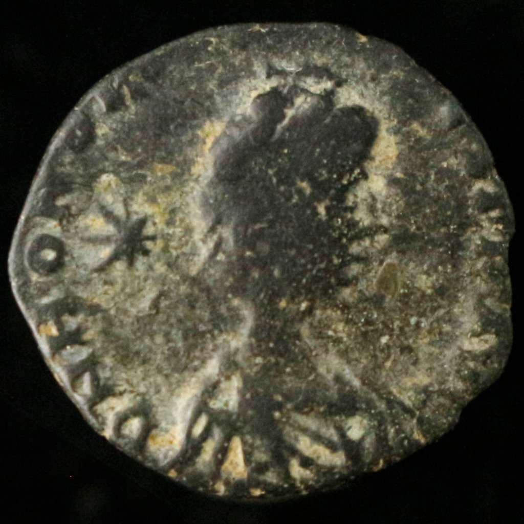 Koin Romawi Kuno Theodosius II 408–423 M GLORIA ROMANORVM Two Emperors and Globe