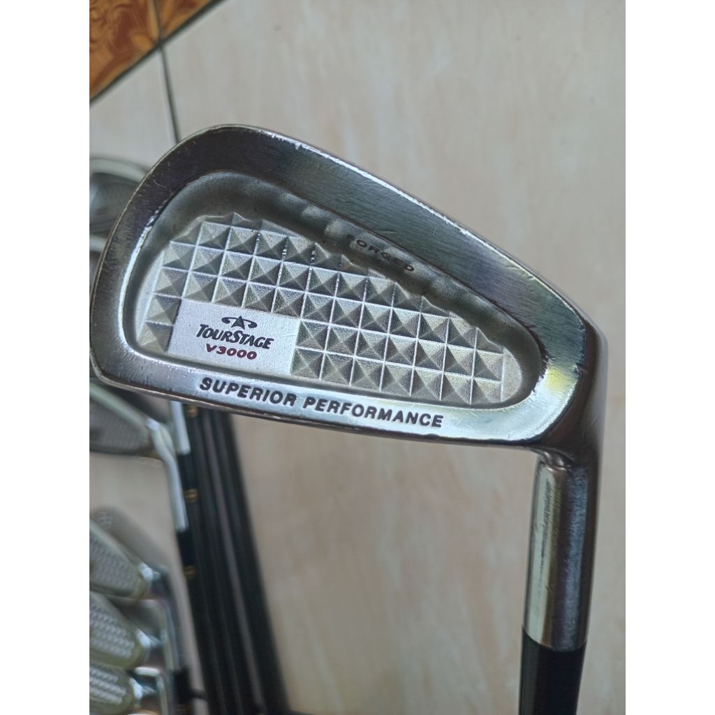 Bridgestone TourStage v3000 iron set (3-9,p,s)