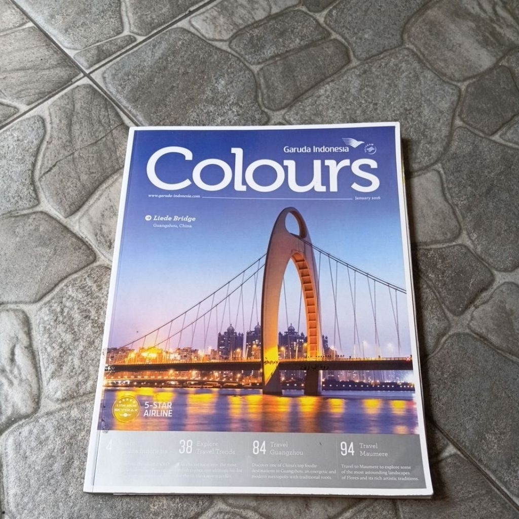 BUKU GARUDA INDONESIA COLOURS JANUARY 2016.