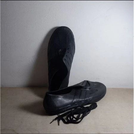 Sepatu karet merk petani - sepatu gambir petani hitam