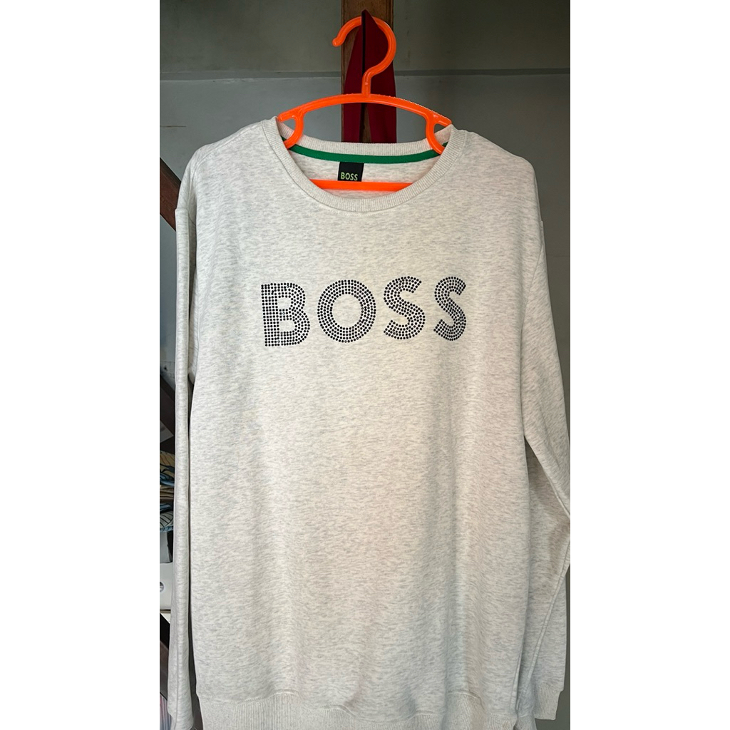 preloved sweater hugo boss size L