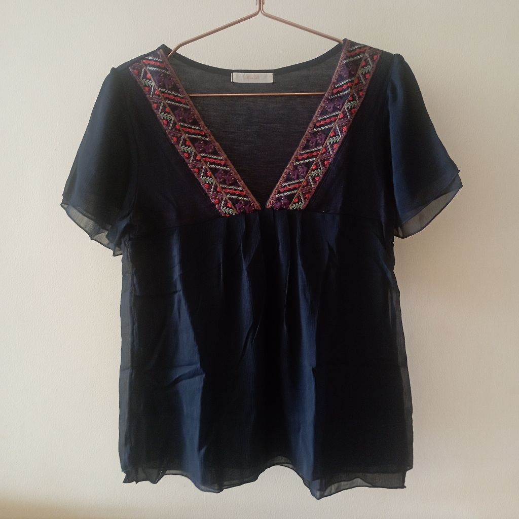 (Preloved) atasan blus wanita sifon navy fit to M