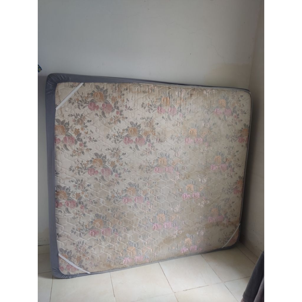 Central Springbed King Size 200x180 (preloved)