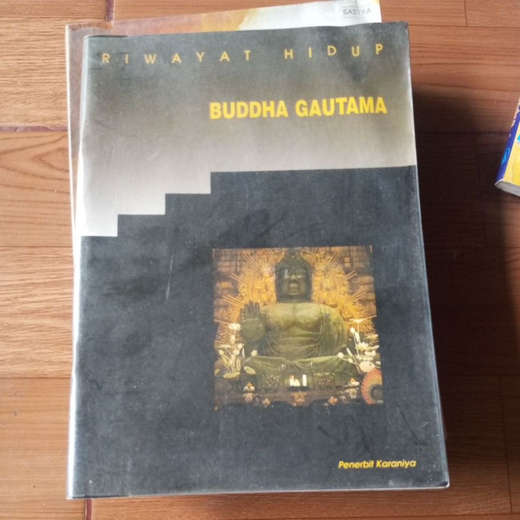 buku RIWAYAT HIDUP BUDHA GAUTAMA