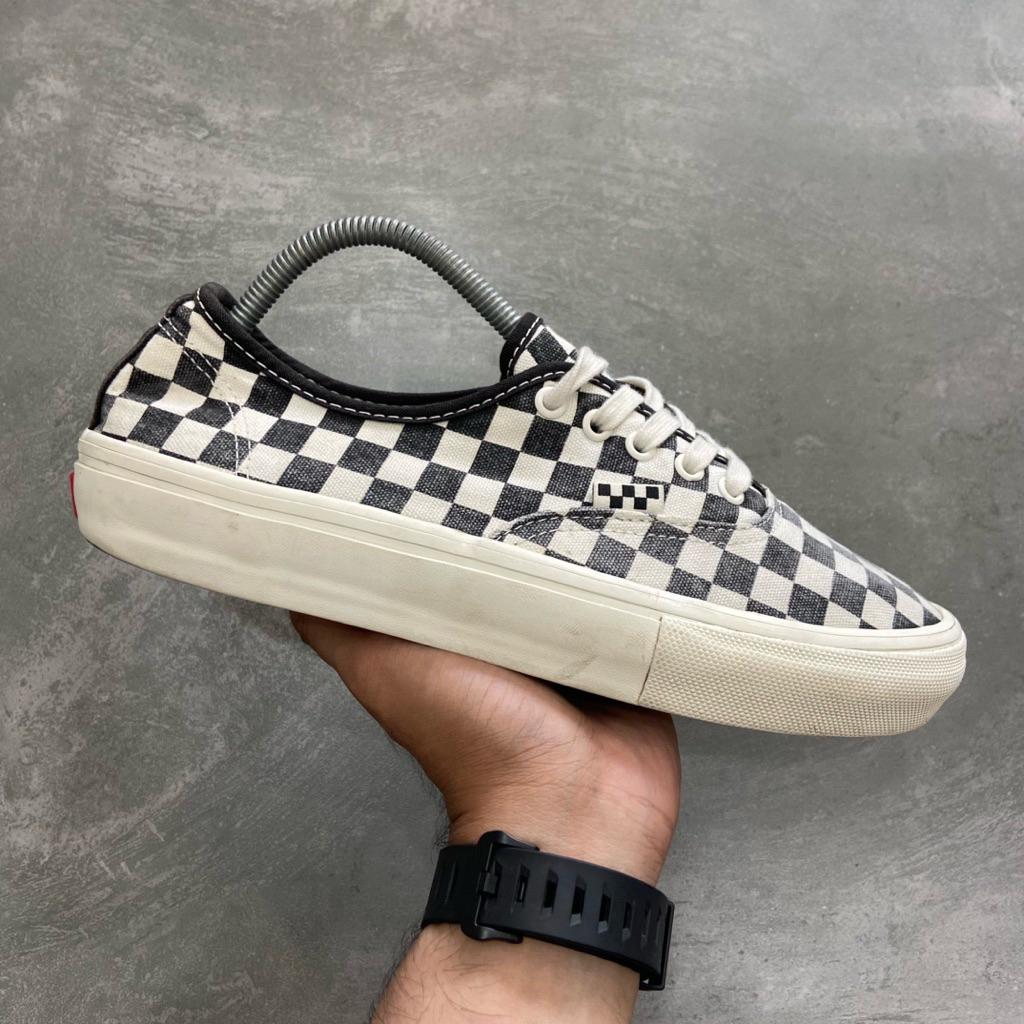 [Size 42] Vans Pro Skate Authentic Checkerboard Black White Second Original Good Condition. Harga Ba
