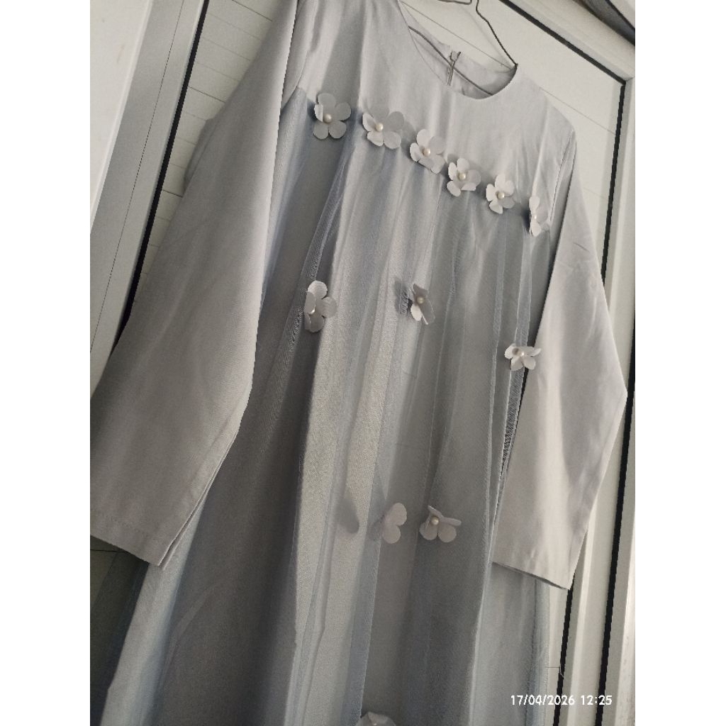 gamis tile bunga timbul