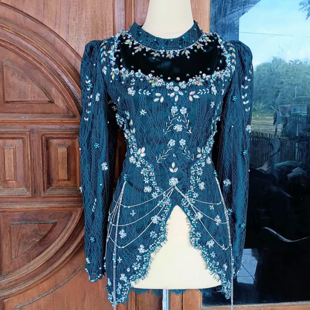 kebaya mewah kebaya lamaran