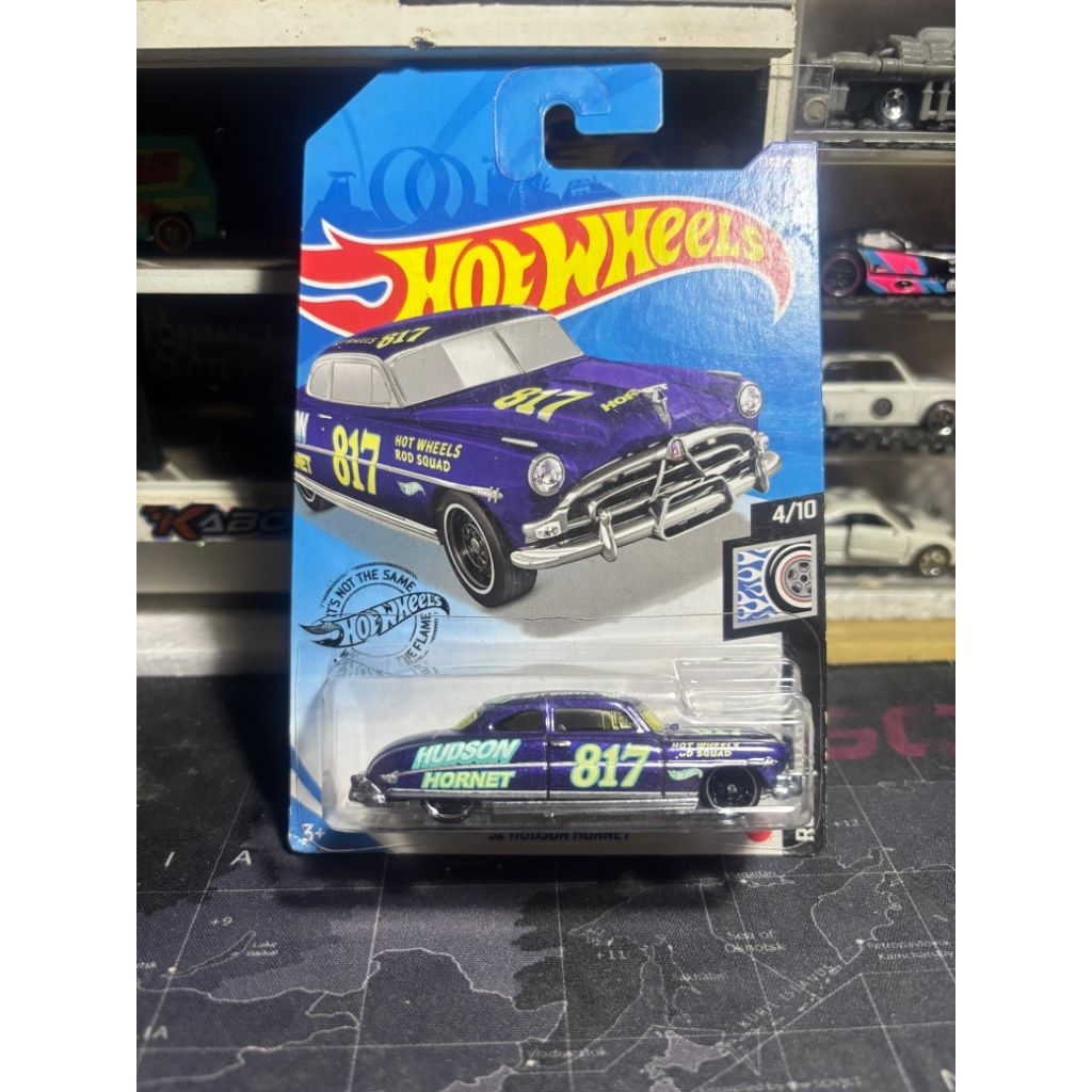 Hot Wheels Hudson Hornet ( Coach nya mcqueen )
