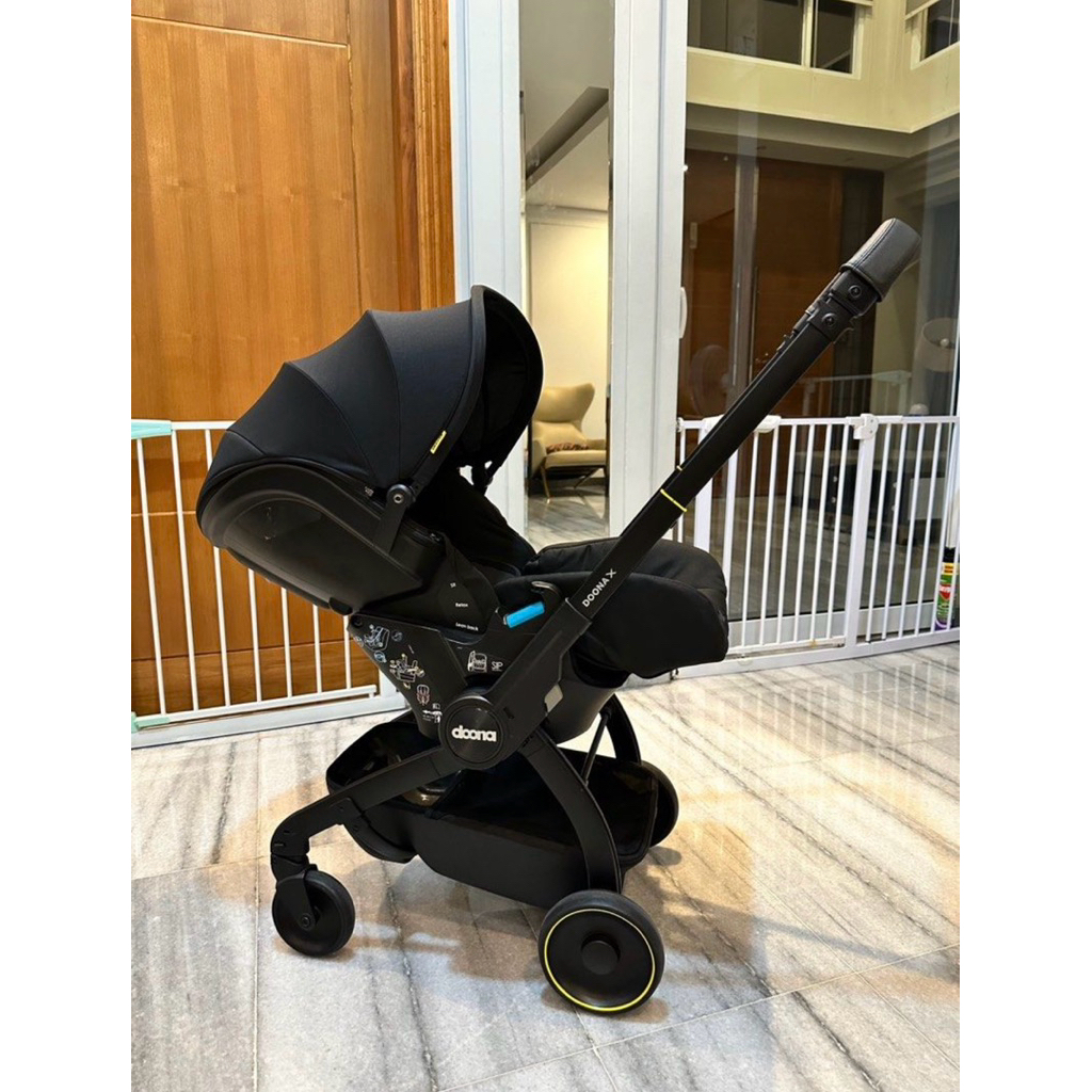 Doona X 2in1 Car Seat Stroller + Doona Storage Basket Original (Preloved)