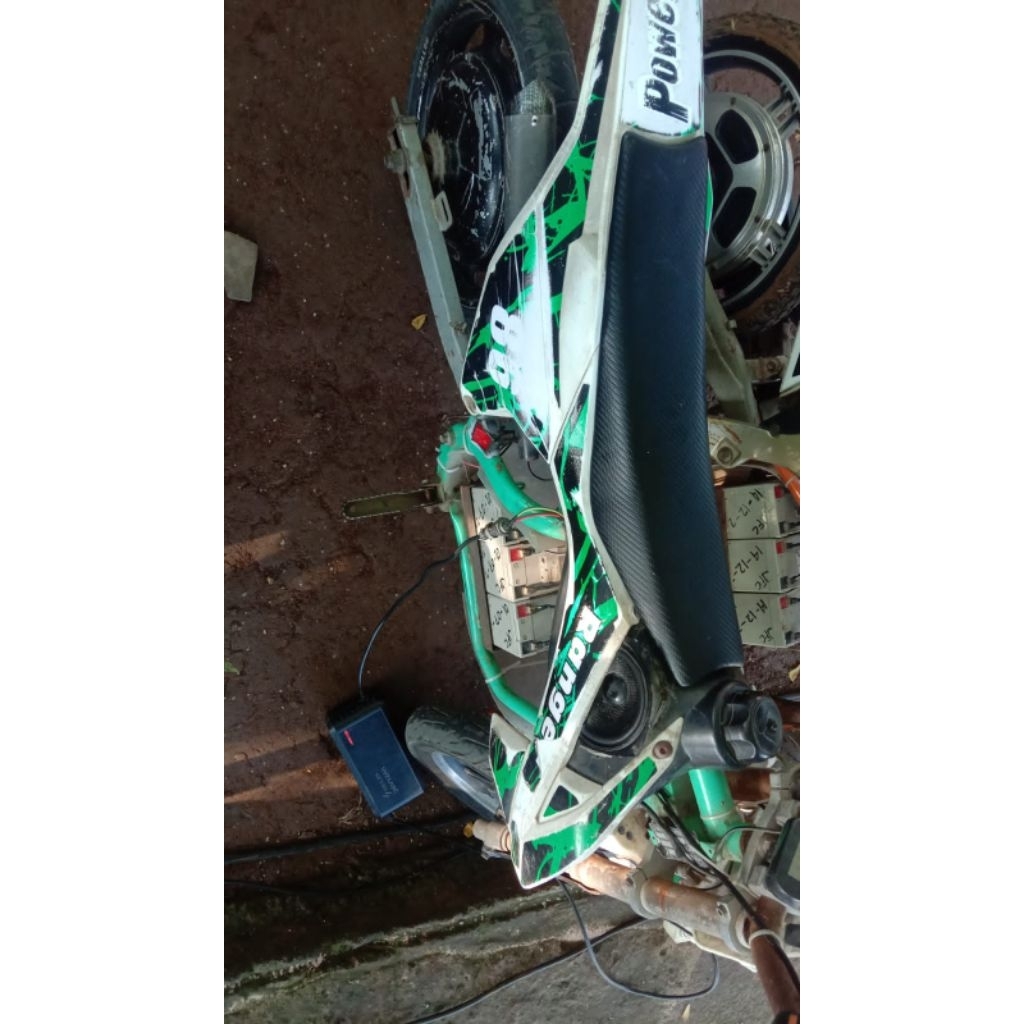 Motor trail mini tenaga listrik/motor trail kecil