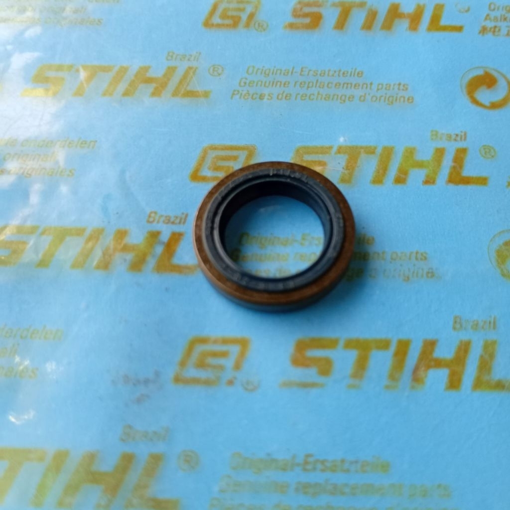Oil seal kiri gergaji mesin chainsaw stihl MS-066 stihl original