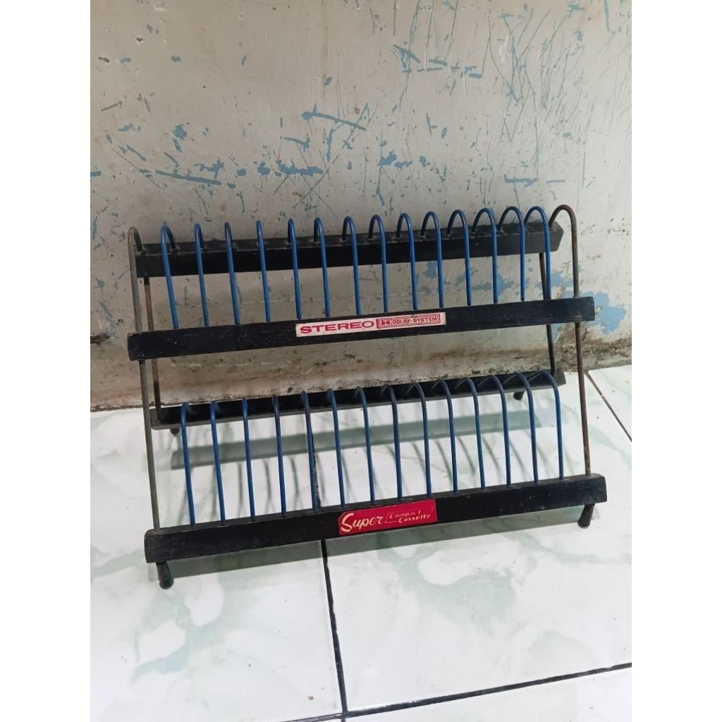 Rak kaset pita jadul