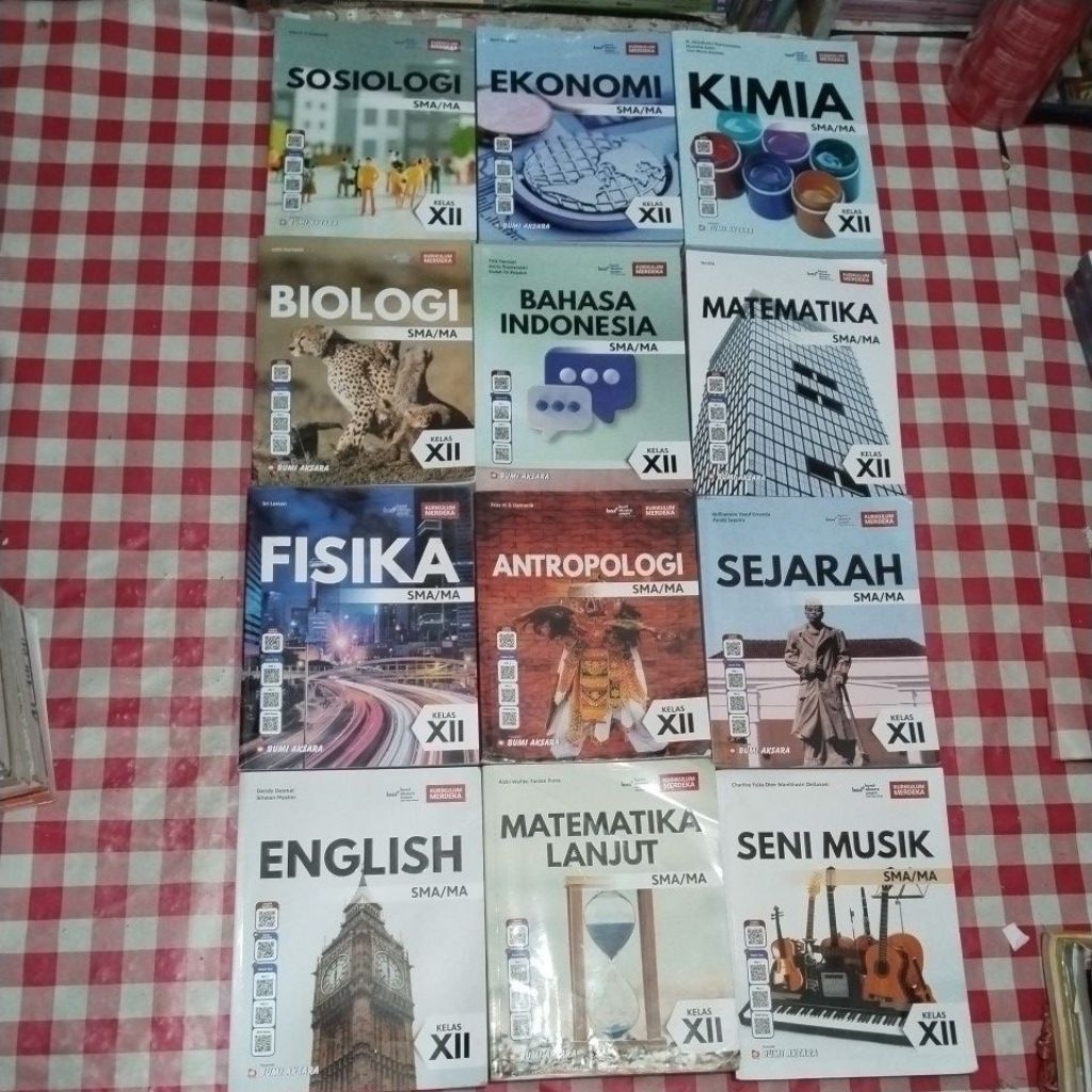 Buku Matematika/English/Matematika Tingkat Lanjut/Seni Musik/Sejarah/Sosiologi/Kimia/Ekonomi/Bahasa 