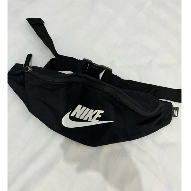 (Preloved) NIKE - Heritage Waistpack