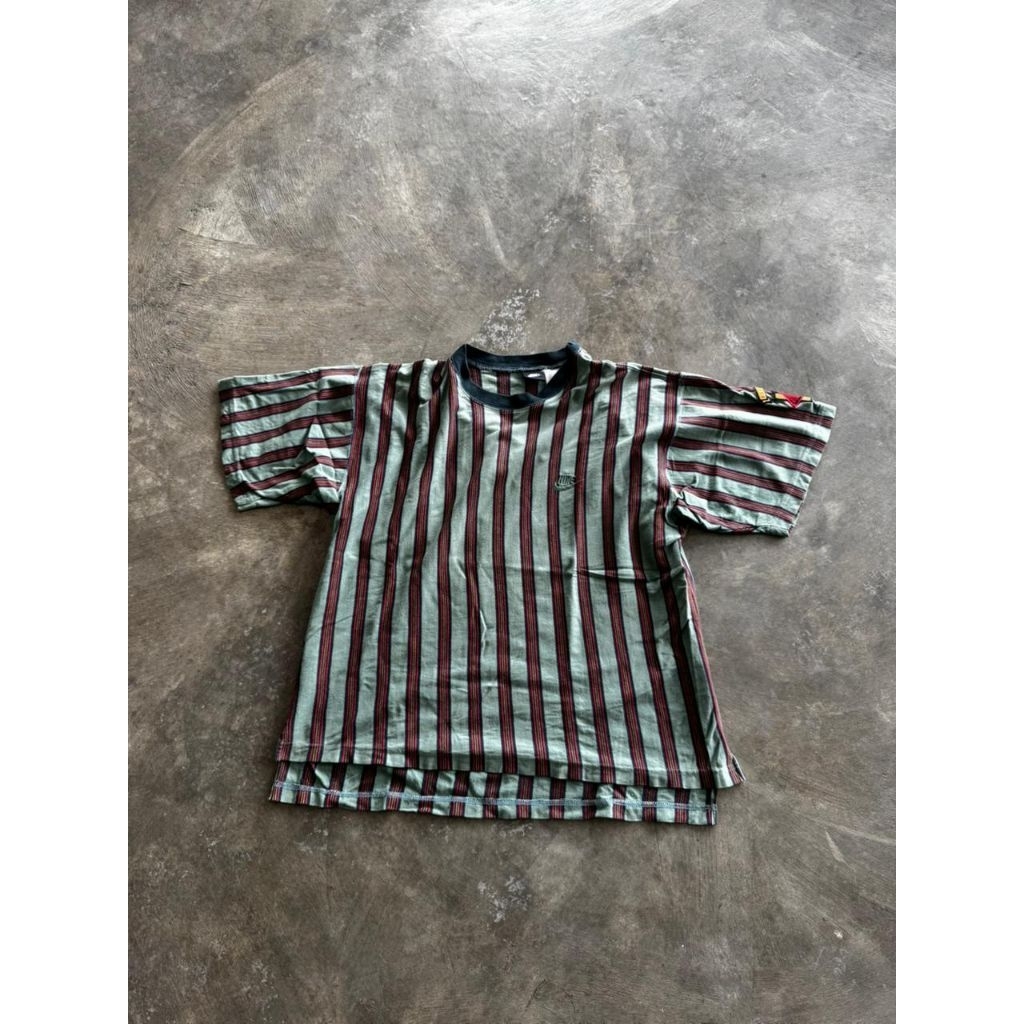 Vtg Nike 90's Stripe Tshirt
Cuttingan 80's