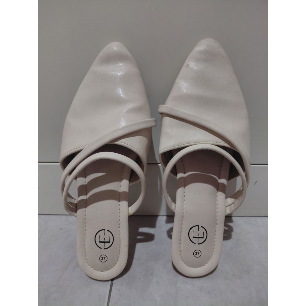 Preloved sandal mules executive