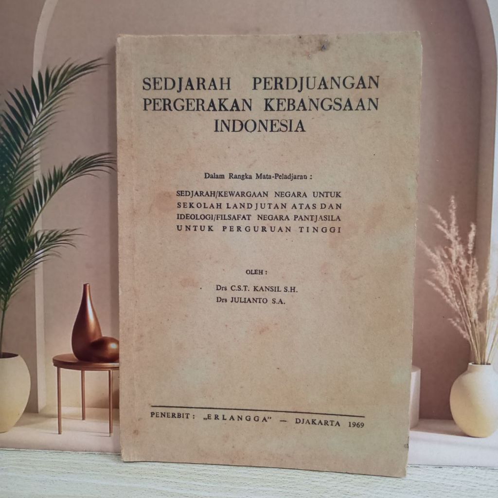 Buku sedjarah perjuangan pergerakan kebangsaan Indonesia Buku Antik Lawas 1969 Ejaan Lama buku kolek
