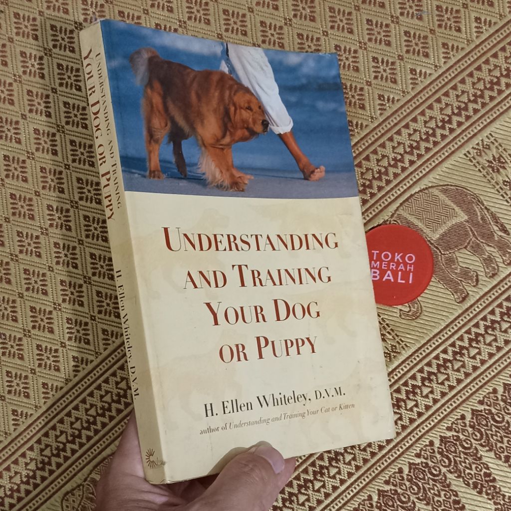 Buku Train Your Dog and Puppy