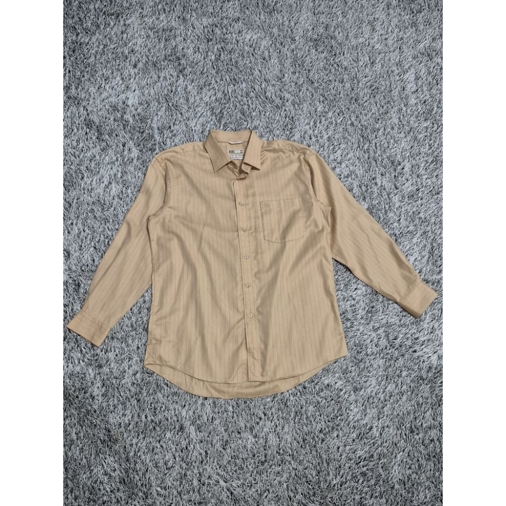 Kemeja salur pria (DAKS)