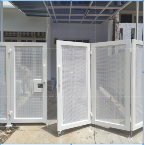 pagar rumah bukaan lipat warna putih bahan plat perforated dan besi holo glavanis anti karat