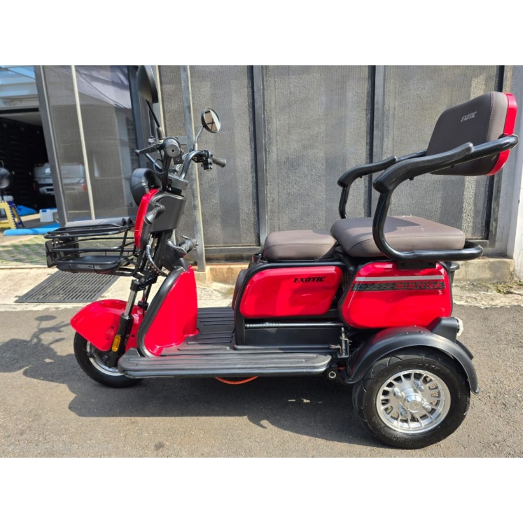 Exotic Sierra Sepeda Listrik Warna Merah