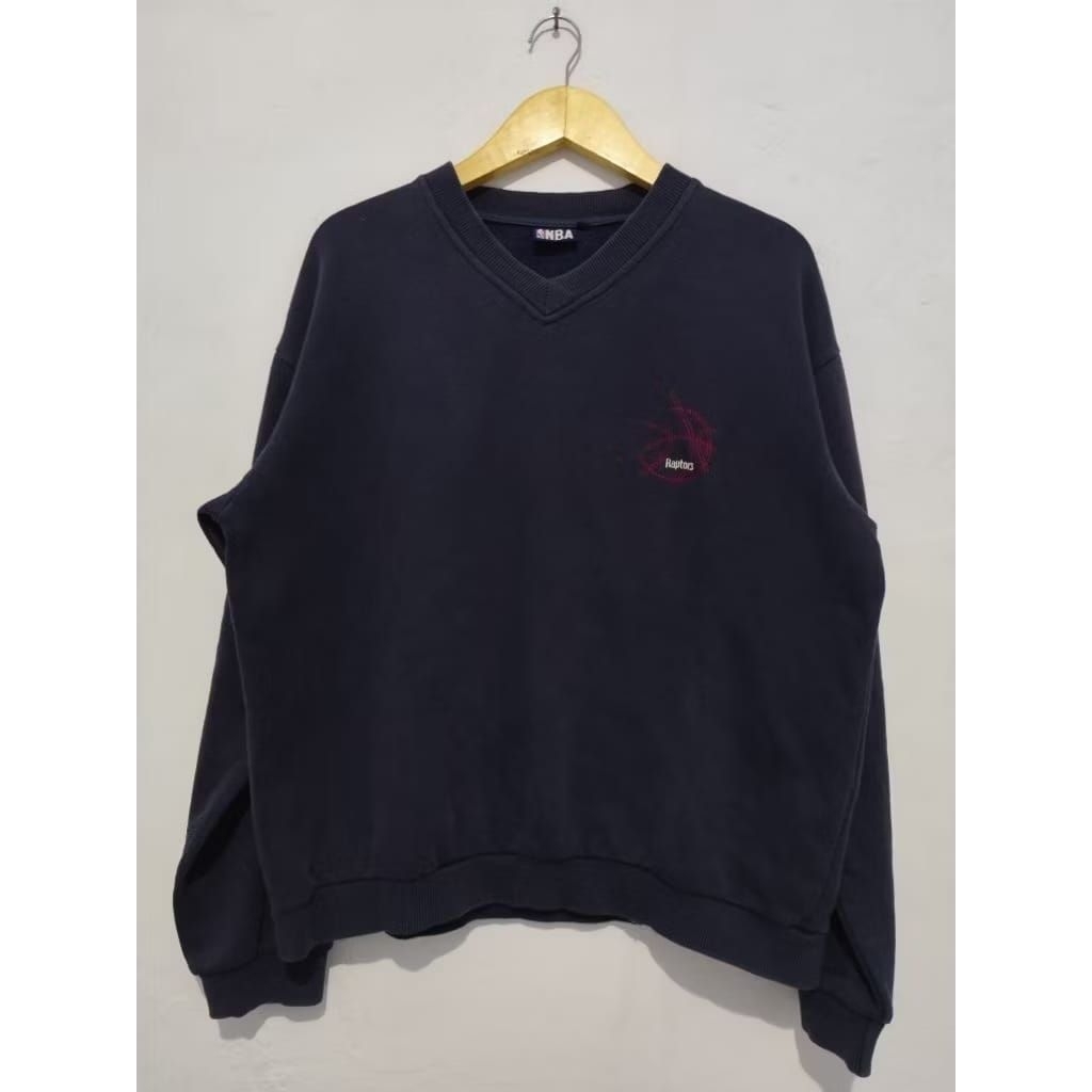 Preloved Crewneck NBA Raptors