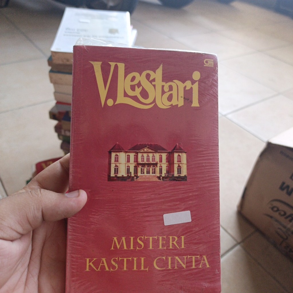 [Preloved] Misteri Kastil Cinta  V. Lestari Segel